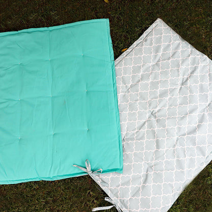 Mat Acolchado Impermeable y Reversible Figuras Verde