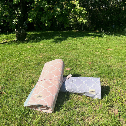Mat de Picnic Impermeable Figuras Gris